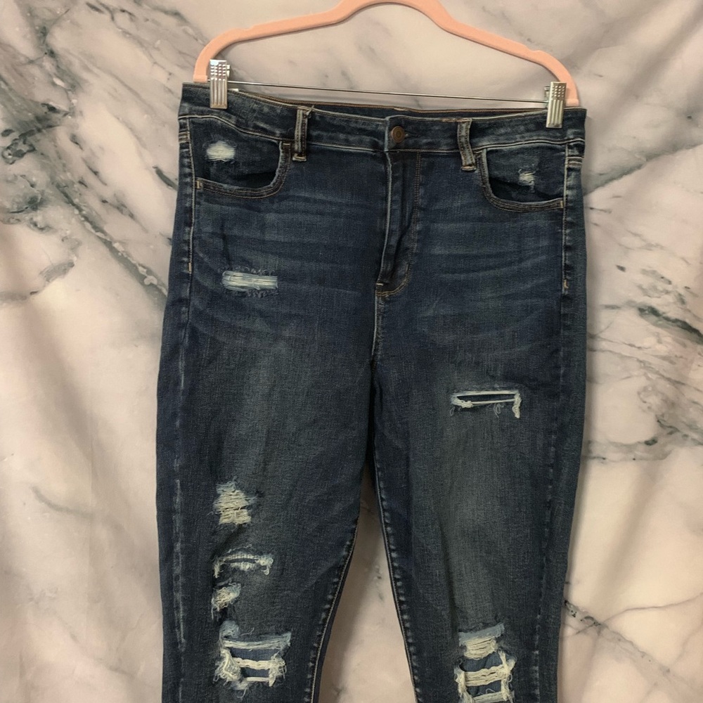 American Eagle Distressed Jegging